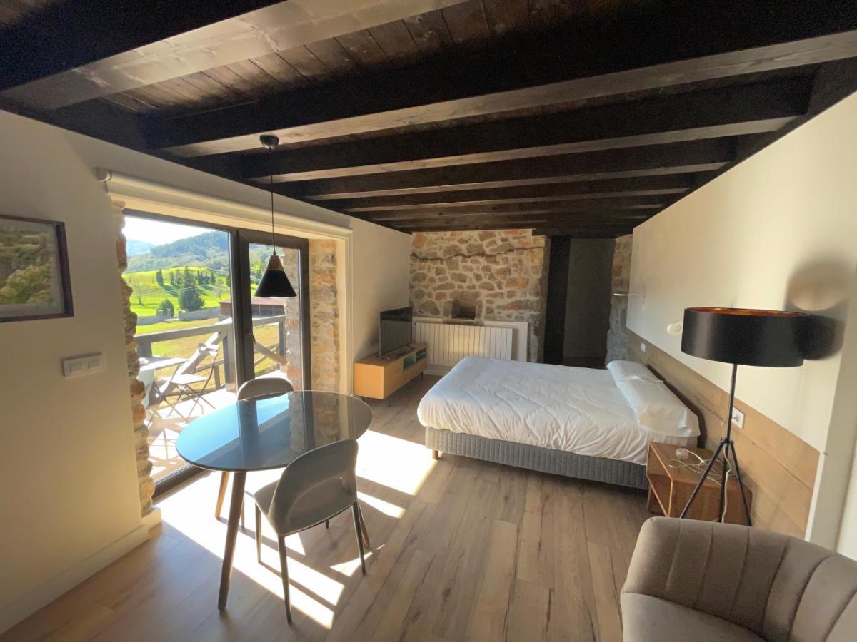 Apartamentos Picabel Onís المظهر الخارجي الصورة
