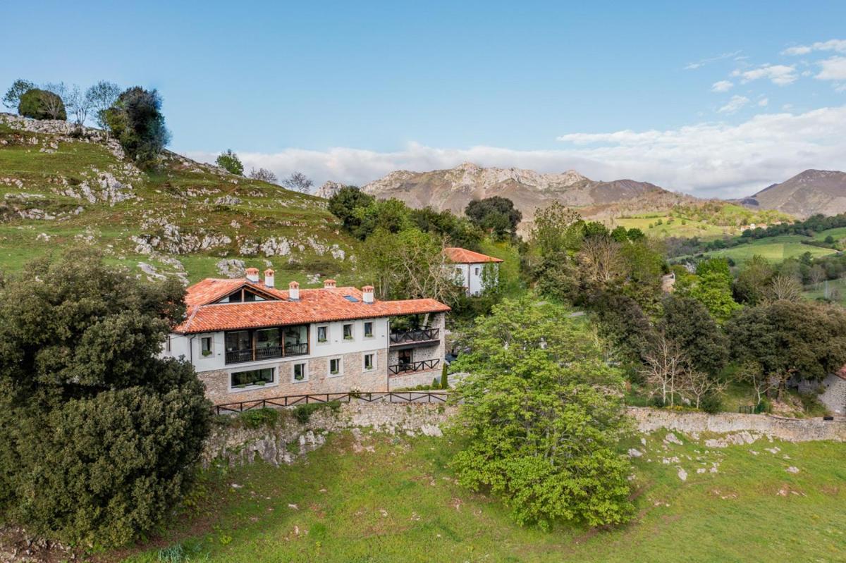 Apartamentos Picabel Onís المظهر الخارجي الصورة